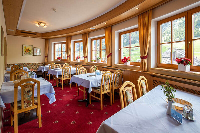Frühstücksraum im Hotel Persura