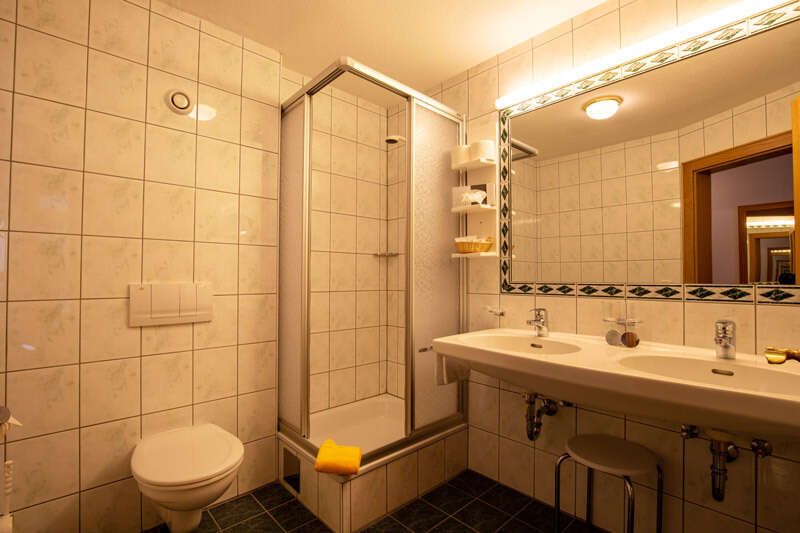 Bathroom with shower in double room comfort with balcony